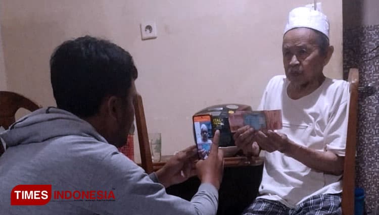 PT Pos Kota Tasikmalaya Layani Home Visit Sejumlah KPM Jompo dan Warga Sakit