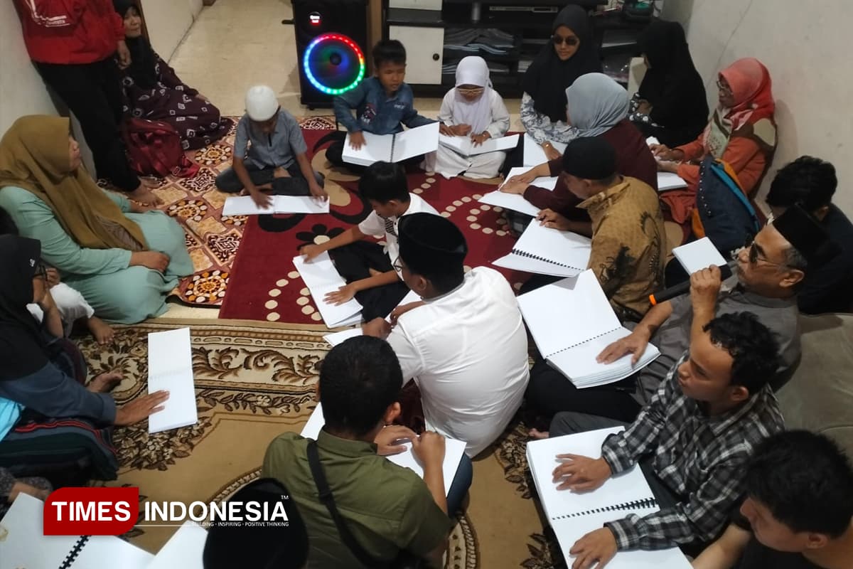 Dari Gang Sempit Cintarasa, Cahaya Al-Qur’an Braille Menyala untuk Tunanetra Tasikmalaya
