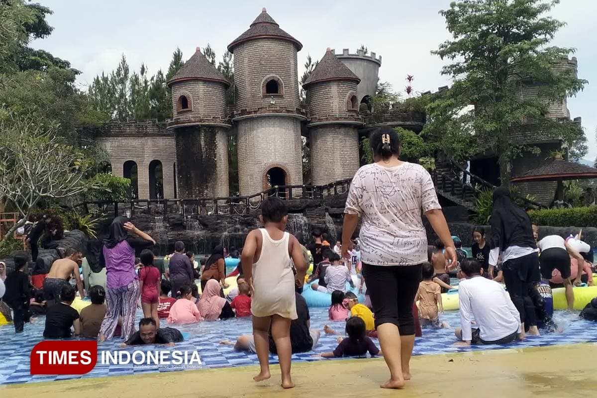 Ampera Water Park, Oase Pemudik di Tengah Kemacetan Jalur Gentong Tasikmalaya