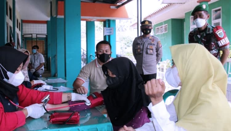 Dandim 0612/Tasikmalaya Tinjau Vaksin Anak di Puskesmas